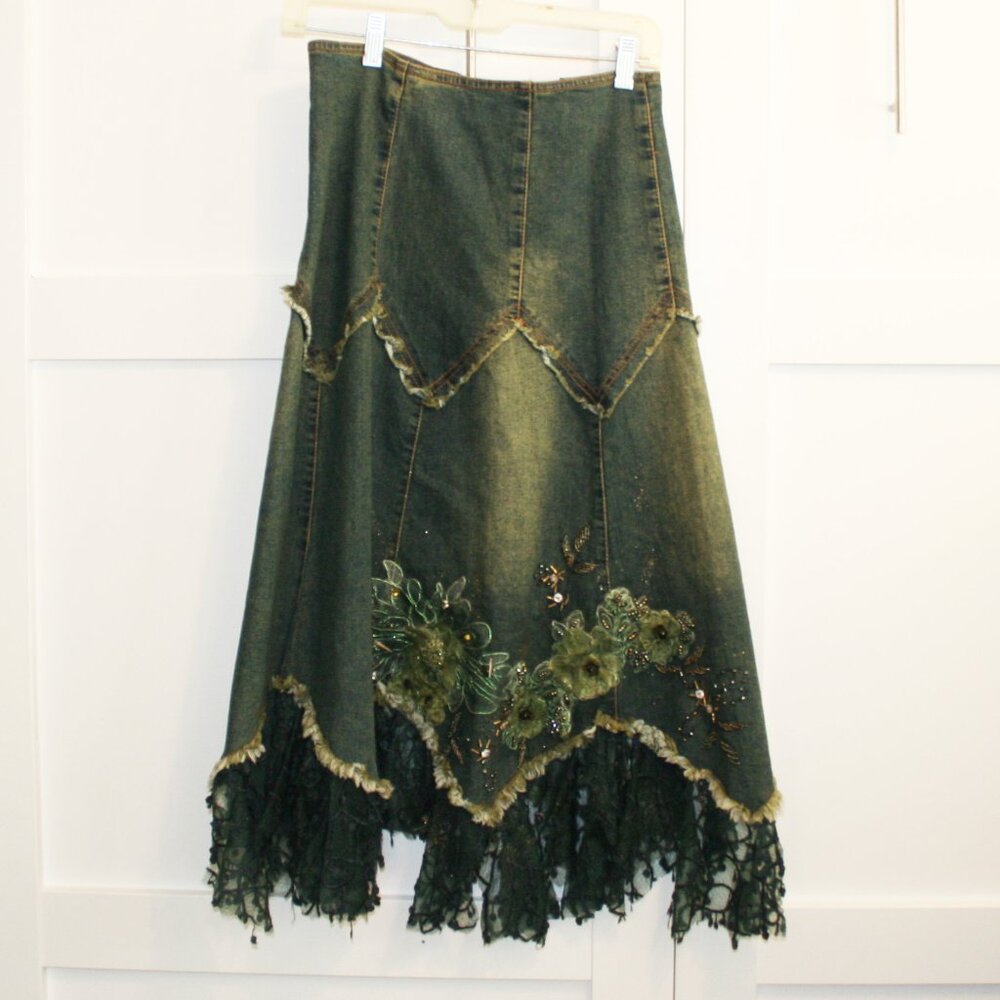 West 36th New York Size S Midi Length Embroidered & Embellished Denim Skirt 😋 - Picture 3 of 5